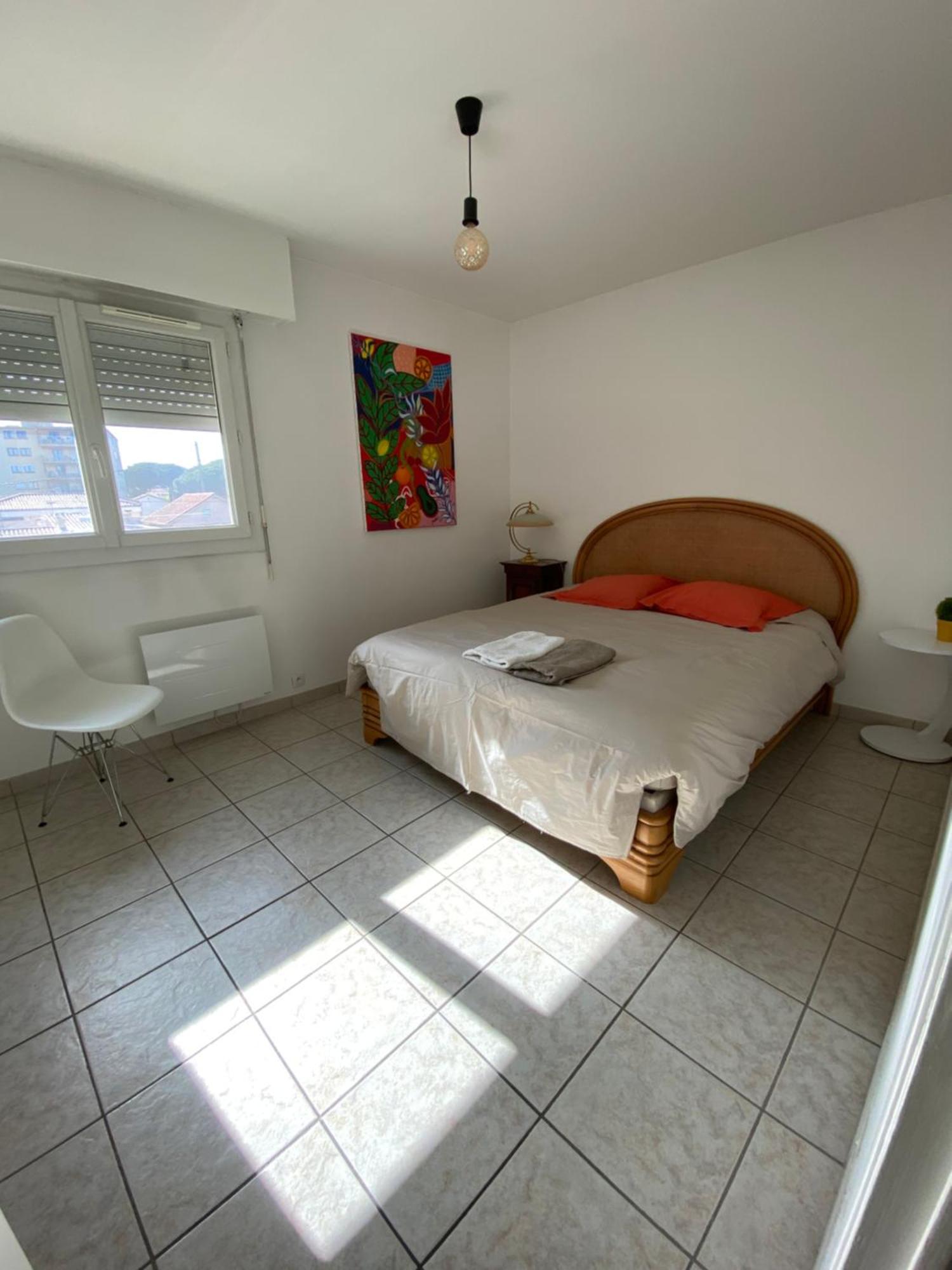 Chez Virginie : Appartement Lumineux Au Calme. Fréjus Exterior foto